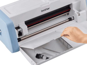 Alternative view of ScanNCut DX SDX1000 Machine de découpe & traçage personnelle