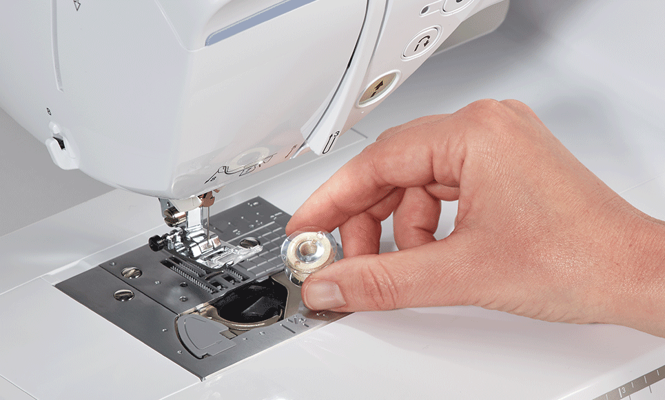 Machine à coudre, à quilter et à broder Innov-is NV2700