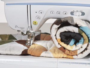 Machine à coudre, à quilter et à broder Innov-is NV2700