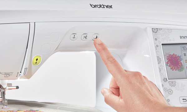 Machine à broder Brother Innov-is NV880E