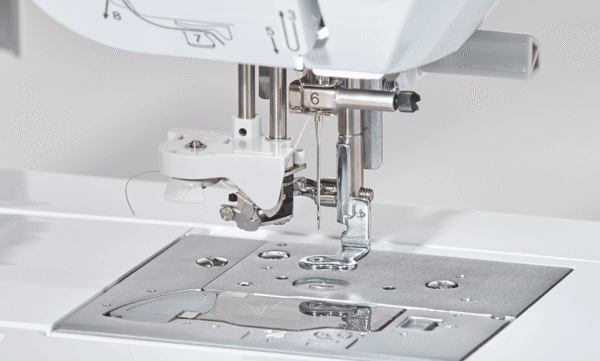 Machine à broder Brother Innov-is NV880E