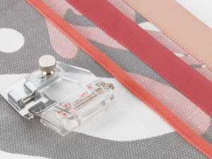 Pied pose biais (border) réglable Brother F071