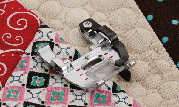 Semelle 1/4'' avec guide F076 adaptable sur le pied à double entraînement motorisé DF1