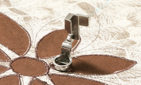 Pied à quilter pour règle en fixation basse F089