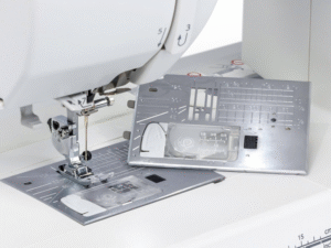 Machine à coudre et à broder JANOME Memory Craft 1000