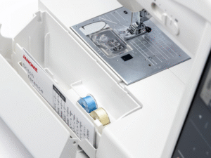 Machine à coudre et à broder JANOME Memory Craft 1000