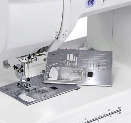 Machine à coudre et à broder JANOME Memory Craft 1000