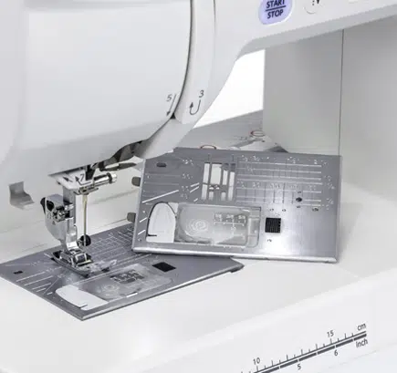 Machine à coudre et à broder JANOME Memory Craft 1000