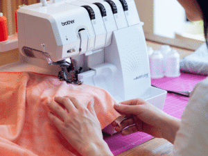 Surjeteuse Airflow 3000 avec système automatique d’enfilage à air