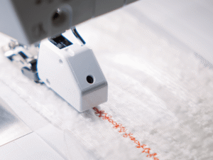 Machine à coudre et à broder Bernina 735 PRO
