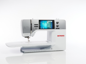 machine-a-coudre-et-a-broder-bernina-735-pro-_right