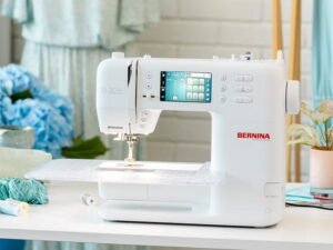 Machine à coudre BERNINA 325
