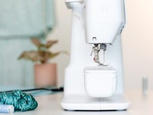 Machine à coudre BERNINA 325