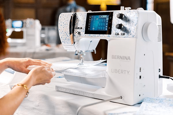 Mains libres et contrôle BERNINA 495 Liberty Edition