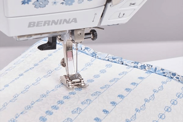 Machine à coudre BERNINA 495 Liberty Edition