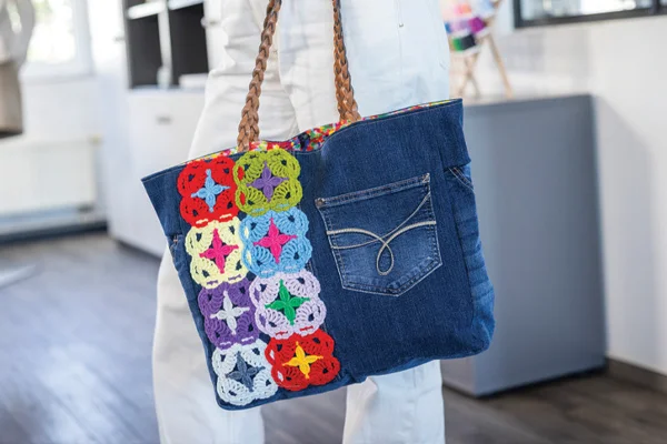 Broderie au fil couché unique Brother BX1E