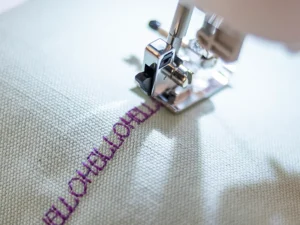Machine à coudre, à quilter et à broder Brother Innov-is M380 - JeBrode