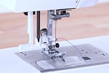 Enfile-aiguille en 1 étape janome sewist 40dc